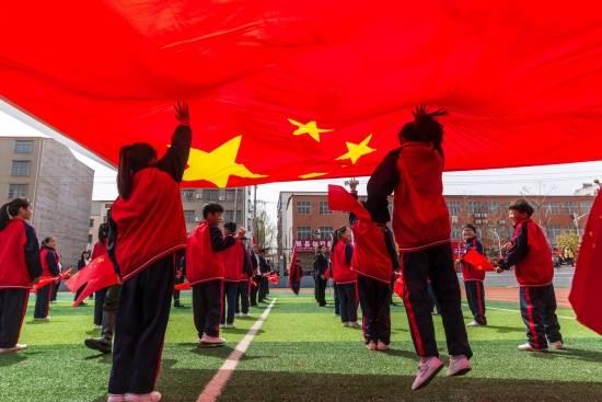 【两会·黔言】龙安波委员：加强民族文化培养 让美育浸润校园